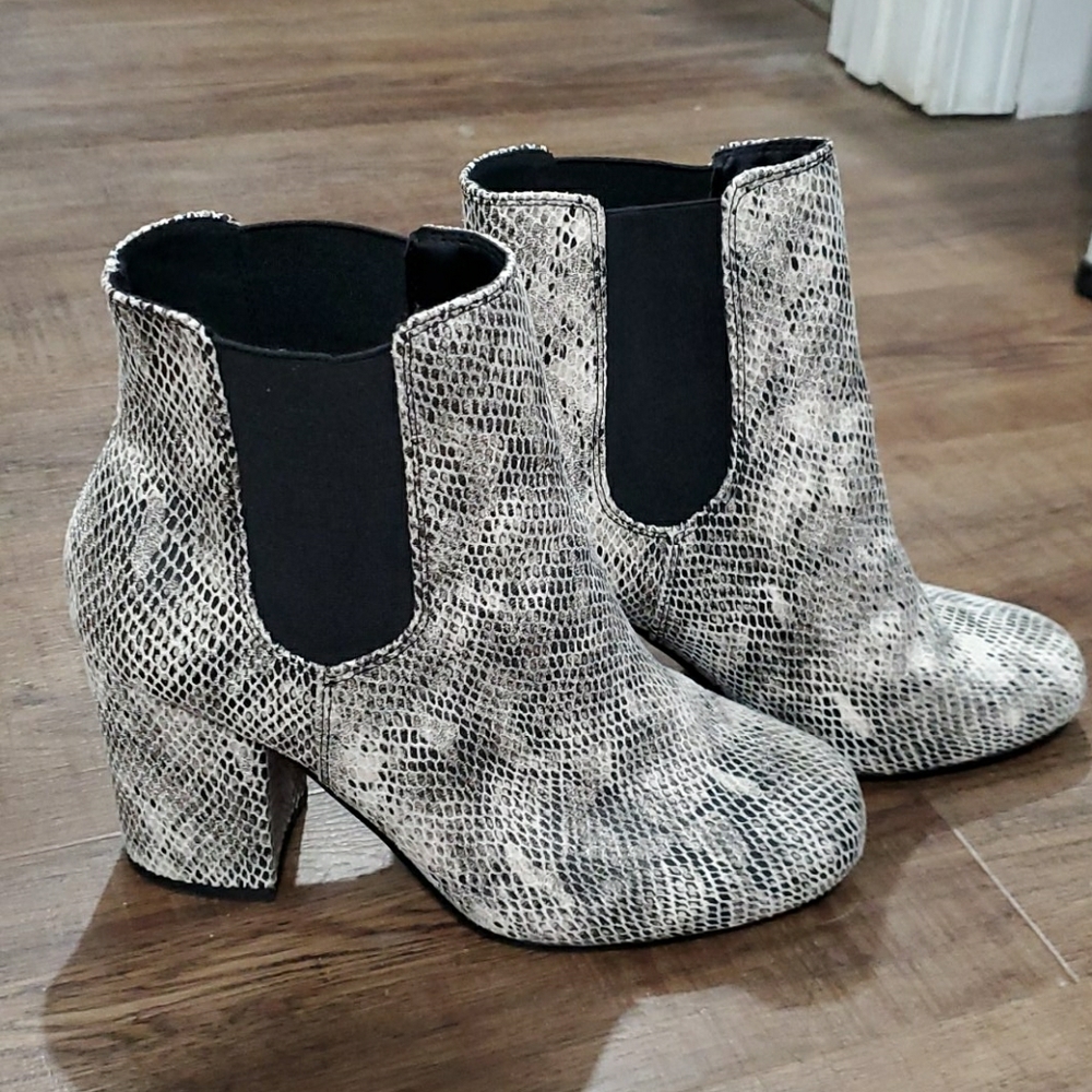 Snake skin booties, 7.5 fit